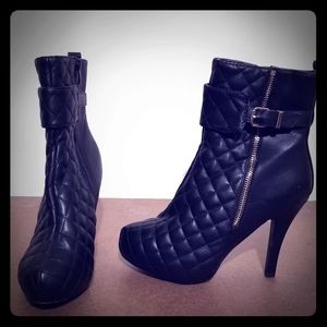 Heart's Collection Quilted Boots.